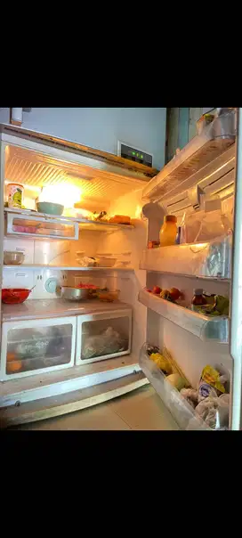 KULKAS LG REFRIGERATOR - FREEZER