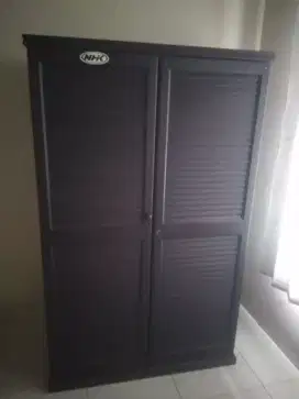 Lemari baju 2 pintu