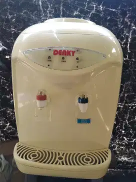 Dispenser air galon