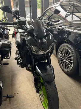 Kawasaki ZR900B
