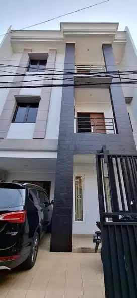 Dijual rumah 3 lantai di sunter agung jakarta utara