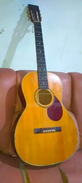 Gitar Akustik Full Solid Custom type 0 Body Preloved