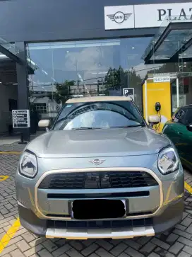 All New MINI Countryman u25
