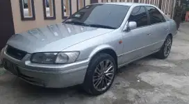 Camry 2002 (MT)