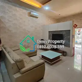 DISEWA VILLA KOMP CEMARA ASRI JALAN CAMELIA