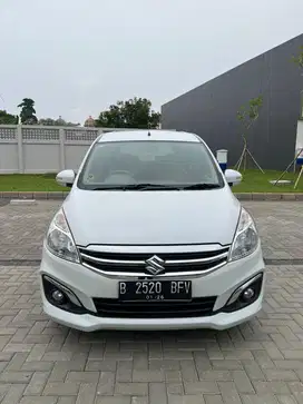 SUZUKI ERTIGA GX AT 2015 PUTIH