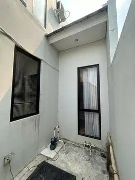 DISEWAKAN RUMAH DI CITRA GARDEN PURI UK.5X10m2 UNIT READY