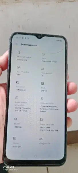 Realme c20. Mnus retak sehelai. Norml smua. 2/32