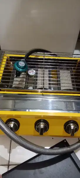 Pemanggang omicko 3 tungku