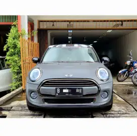 Mini Cooper 5 Doors AT 2015  Grey Good Condition
