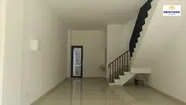 Disewa Ruko ENCHANTE di Pinggir Jalan Siap Pakai