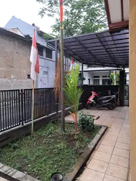 JUAL RUMAH MURAH HITUNG TANAH 2 LANTAI ANTAPANI LT 195 HANYA 1 M AN