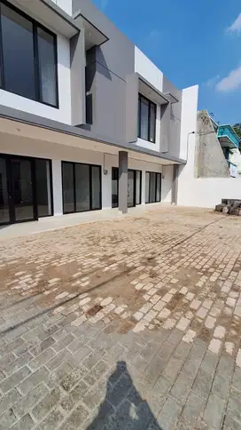 Ruko Baru 2 Lantai Area Komersil Di Pondok Bambu Jakarta R2193