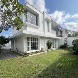 Modern Style Villa In Kerobokan, Prime Location Near Bali Kiddy School