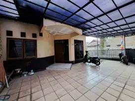 DI JUAL MURAH RUMAH HITUNG TANAH 195M²  DI ANTAPANI