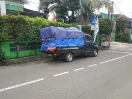 Mobil losbak pindahan rumah kontrakan