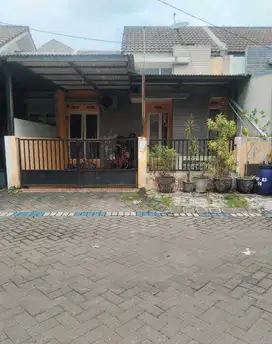 DIJUAL RUMAH DI GEDANGAN  LOKASI MEPET SURABAYA