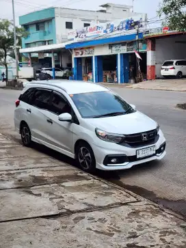 MOBILIO RS CVT 2017