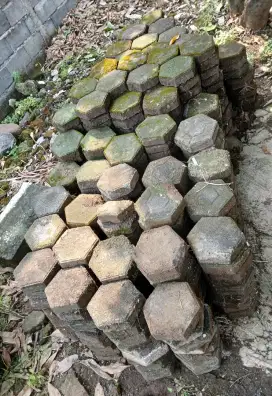 Dijual paving bekas kondisi utuh