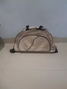 Tas Traveling Trolli Kuat dan Nyaman