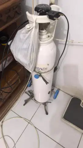 Tabung oksigen utk pernafasan