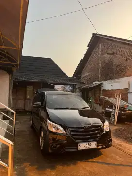 Jual innova barong 2005