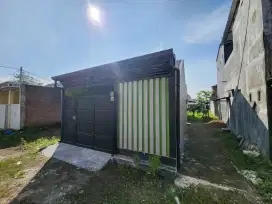 DIKONTRAKKAN / DISEWAKAN rumah lokasi strategis