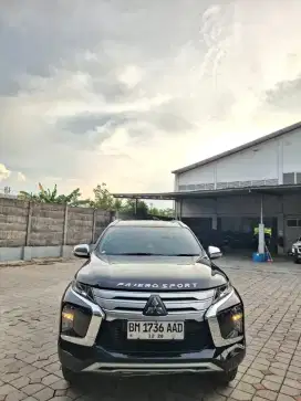 Pajero 2023 exceed diesel manual. Km 12rb antik