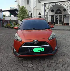 TOYOTA SIENTA 1.5 M/T V 2017