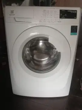 Dijual mesin cuci Electrolux siap pakai