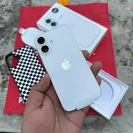 iPhone 16 128GB White Fullset Ori Second Mulus Garansi iBox 9 Bulan
