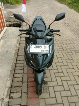 Jual cepat honda vario 160 tahun 2024 mulus sekali