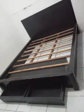 Dipan Kasur 200cm x 160cm Bekas