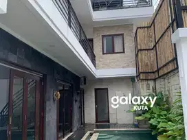 VILLA CANTIK 2 LANTAI DI TAMAN SARI SEMINYAK BADUNG, BALI