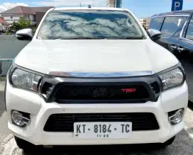 Toyota Hilux 2.4 v 4x4 AT