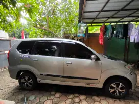 Daihatsu Xenia 2011 Bensin