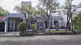 Rumah di Tenggilis Barat
