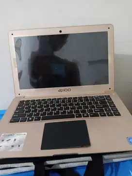 Leptop bekas merk Axioo