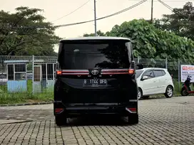 Toyota Voxy 2022