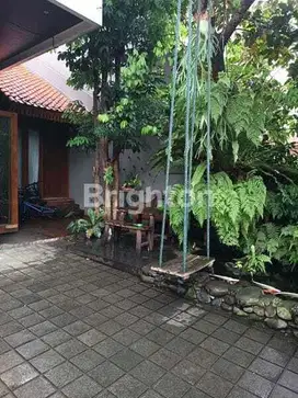 Rumah Siap Huni 2,5 Lantai Lingkungan Asri di Jagakarsa, Jaksel