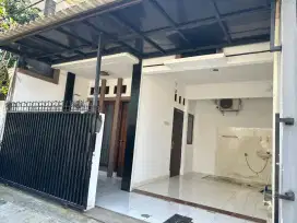 Disewakan Rumah di JL. Intan I No 54 di JL. Intan I No 54a
