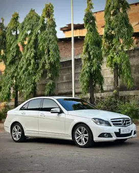 Mercedes Benz C200 AVG CGI Putih 2012 TdpMurmer Ori Menarik Antik Baru