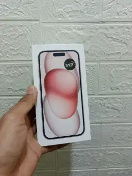 Iphone 15 pink garansi ibox baru