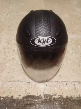 Helm KYT original second bekas