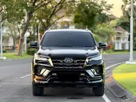 2021 CASH! Toyota Fortuner 2.4 TRD Sportivo Facelift Diesel AT Solar