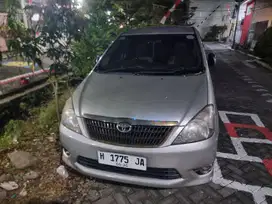 Innova 2.0 V Tahun 2005