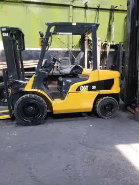 Forklift Caterpillar 3 Ton,Manual,Tiang 3 Meter,S4S,Low HM,Tahun 2018