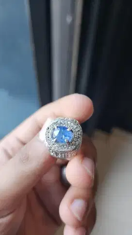 Natular blue saphhire