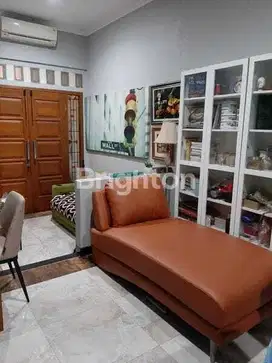 Rumah 2 Lantai di Kemang Jakarta Selatan Lingkungan Premium, Siap Huni