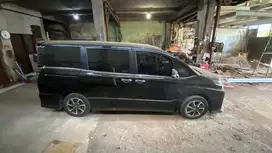 Toyota Voxy 2018 low KM. 22ribu